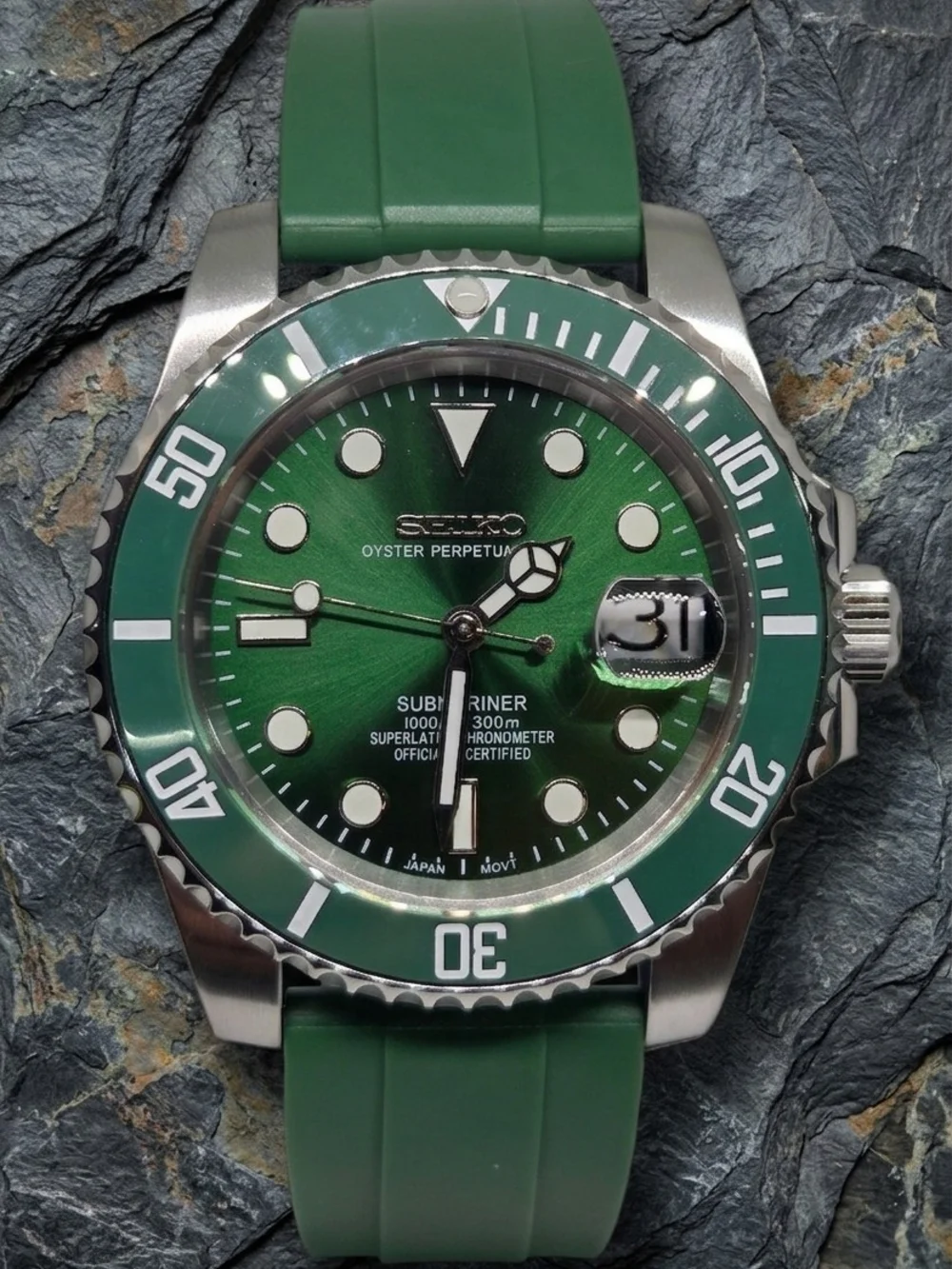 Custom 40mm Automatic Seiko Mod Watch NH35 Submariner Hulk Sport